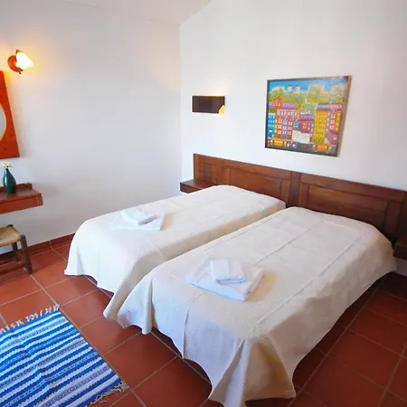 Jacaranda - 550m From The - Free Wifi - By Bedzy *