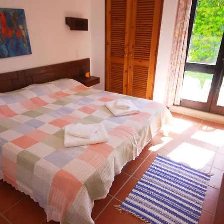 Jacaranda - 550m From The - Free Wifi - By Bedzy Вілла