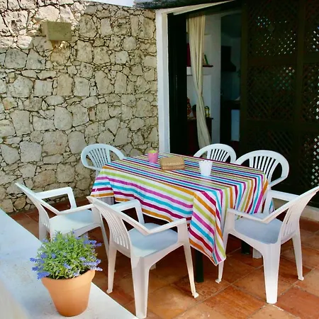 Jacaranda - 550m From The - Free Wifi - By Bedzy *