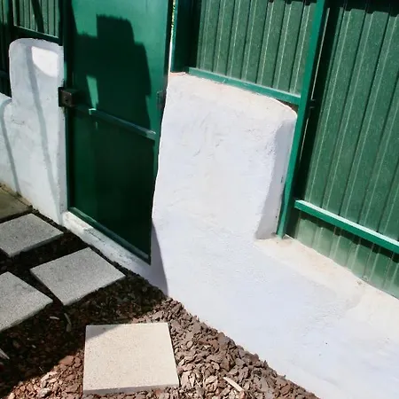 Jacaranda - 550m From The - Free Wifi - By Bedzy Вілла